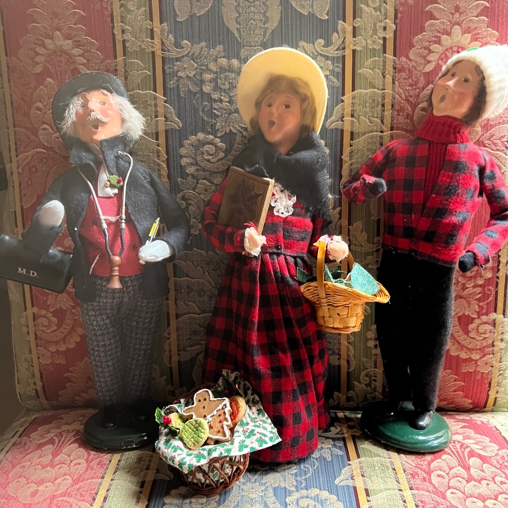 COPY - 3 Byers Choice Carolers